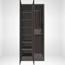 Closet Main Image (Open)
